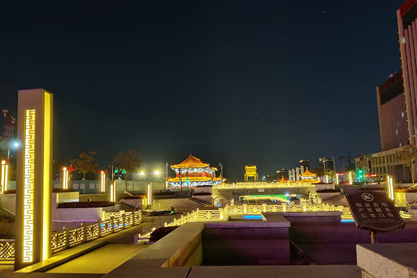 讓燈光點(diǎn)綴城市，夜景亮化工程走進(jìn)生活